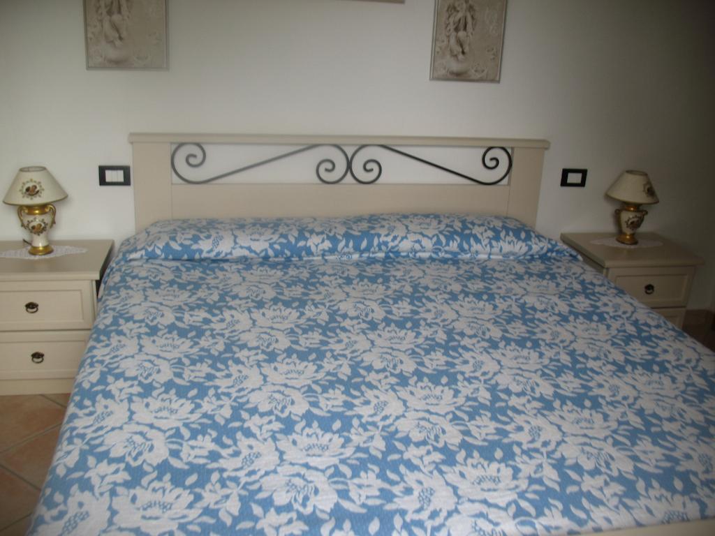 Bed and Breakfast Casa Vacanze L'Agrifoglio Magliolo Zimmer foto