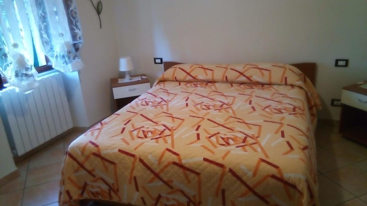 Bed and Breakfast Casa Vacanze L'Agrifoglio Magliolo Exterior foto