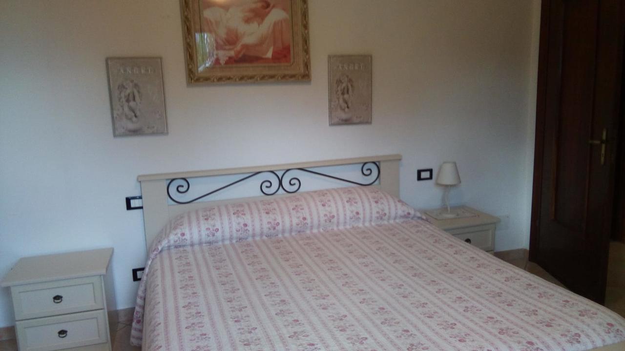 Bed and Breakfast Casa Vacanze L'Agrifoglio Magliolo Exterior foto